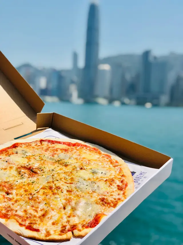 Margarita Pizza 蕃茄水牛芝士薄餅