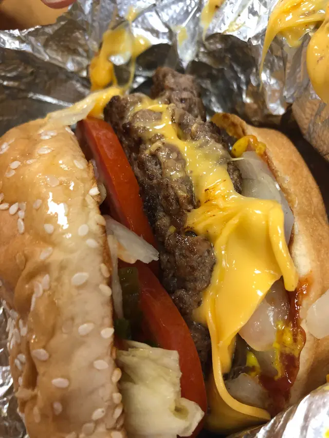 Cheeseburger  
