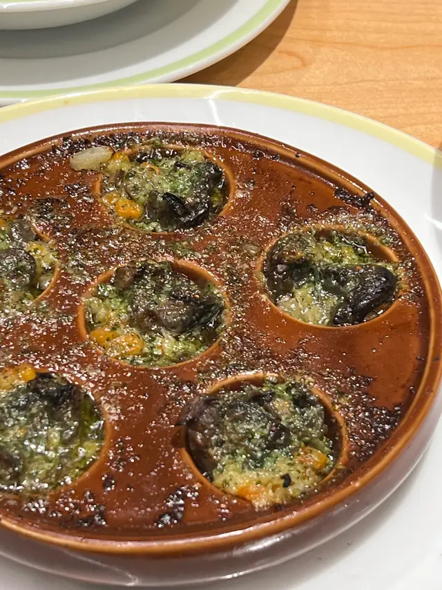 這份吃起來超方便 啖啖肉又不用自己挖
味道又濃郁(不過怕胖的這份可以先PASS 油滿多的 哈哈