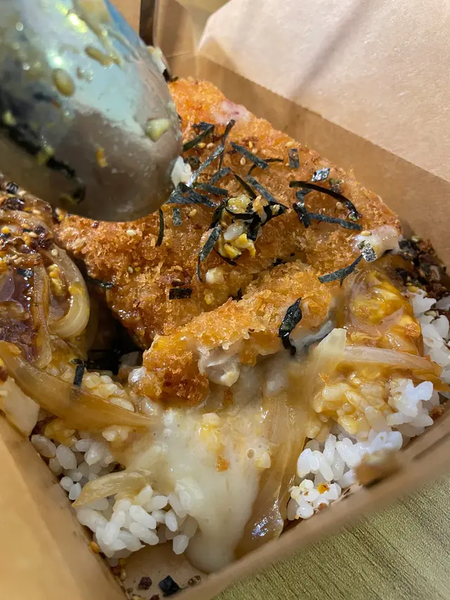 啲芝士爆曬出嚟