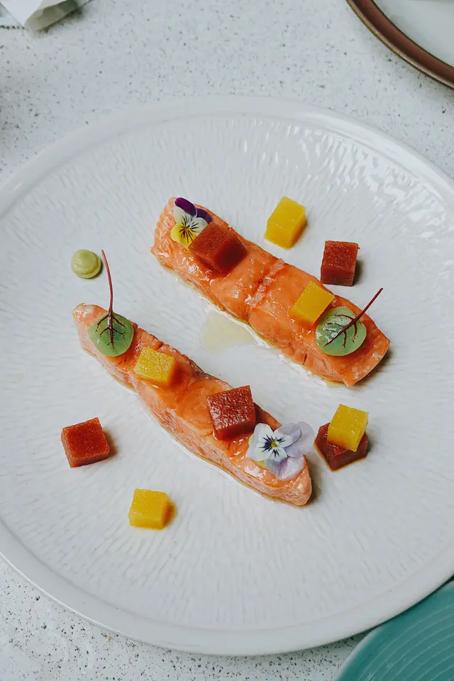 檸檬橄欖油三文魚西班牙凍湯果凍牛油果醬