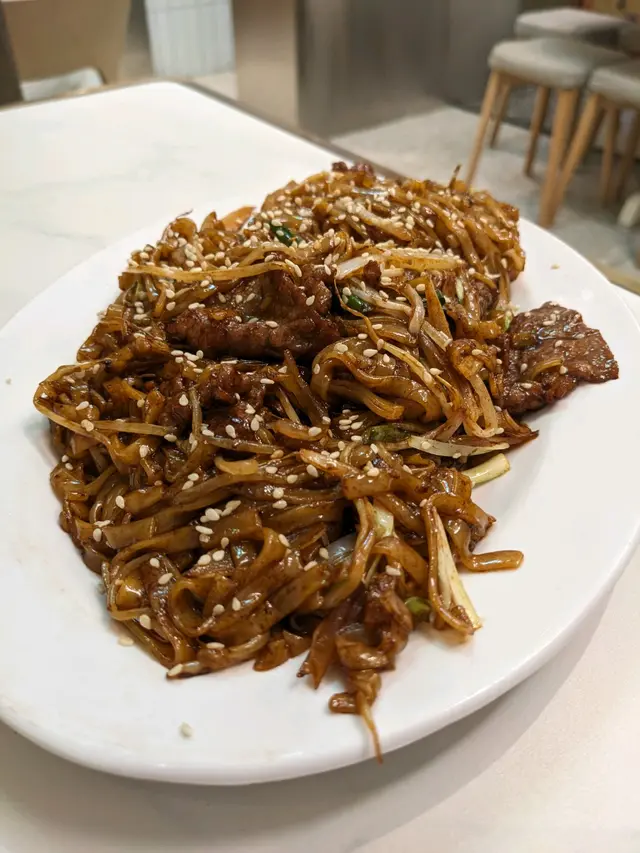 瑞士汁乾炒牛河