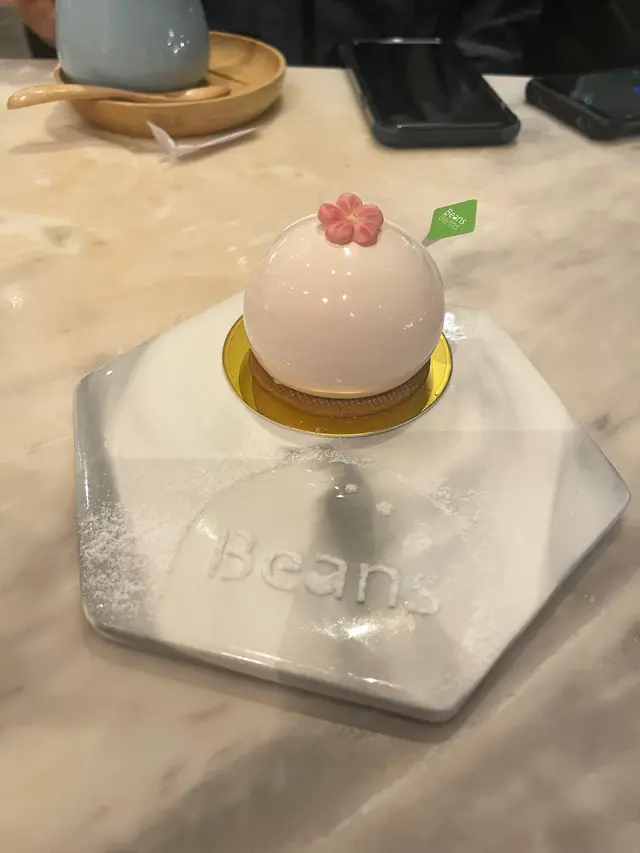 士多啤梨慕絲蛋糕