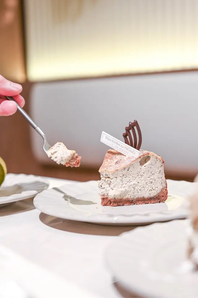 Earl  Grey  Basque  Cheesecake