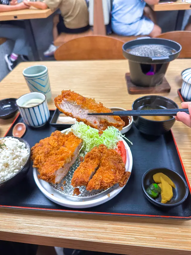 吉列厚切豬扒定食