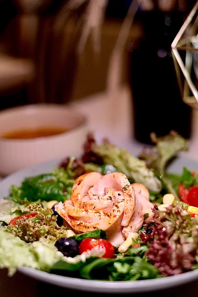 慢煮雞胸柚子汁沙律