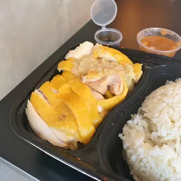 招牌无骨海南鸡饭