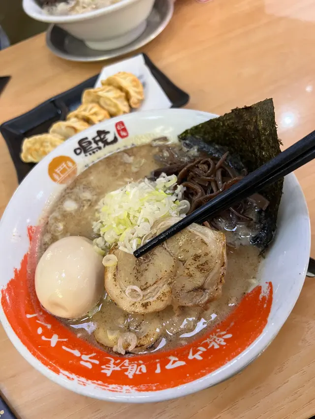 博多黑蒜油拉麵