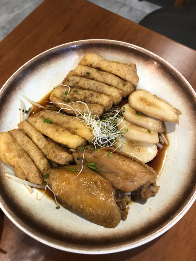 串豆腐，雞翼，杏鮑菇