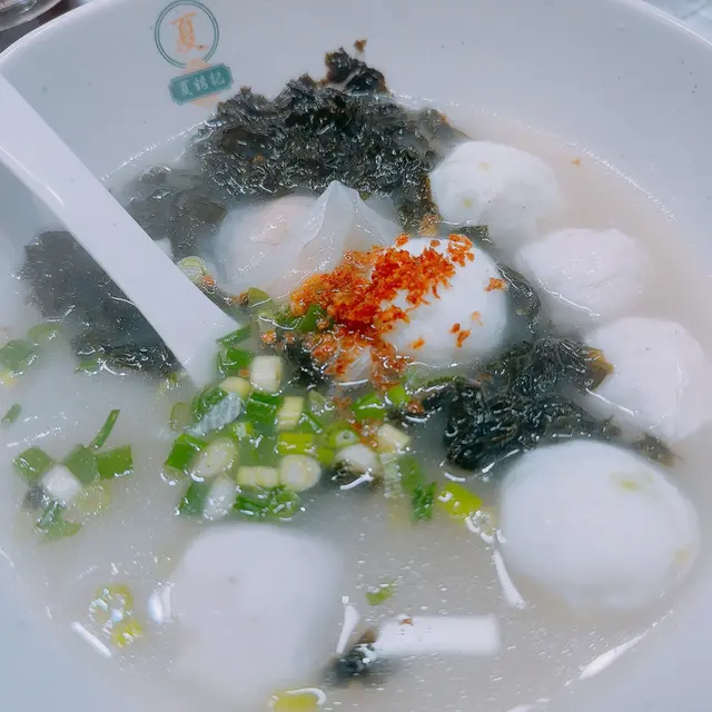 紫菜三寶包括魚蛋、墨魚丸同魚皮餃