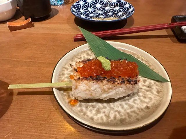 三文魚子燒飯團