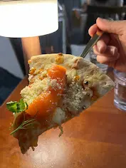 煙三文魚洋蔥薄餅