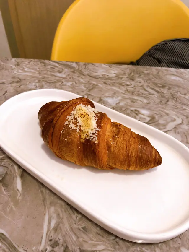 招牌龍蝦湯流心牛角包
