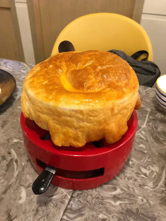 至尊酥皮海鮮火山煲