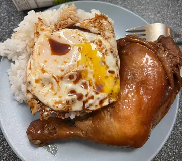瑞士鸡脾煎蛋饭