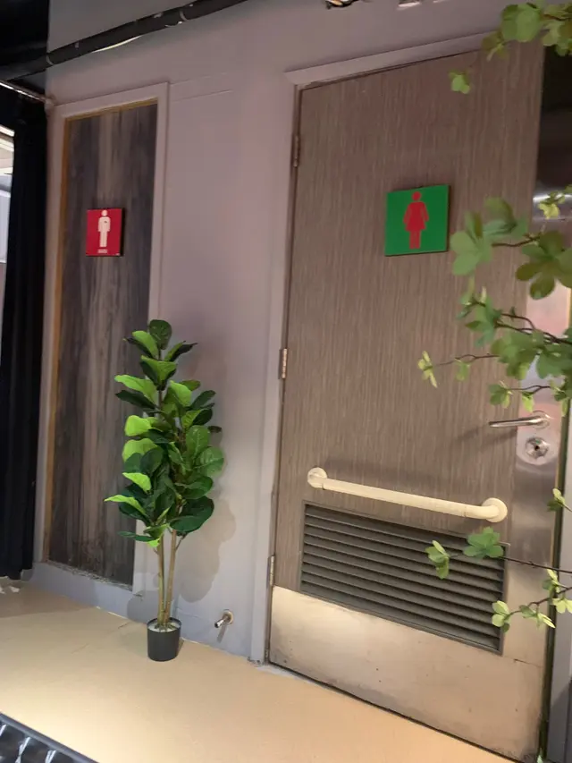 店員唔會主動告知女廁唔用得😓