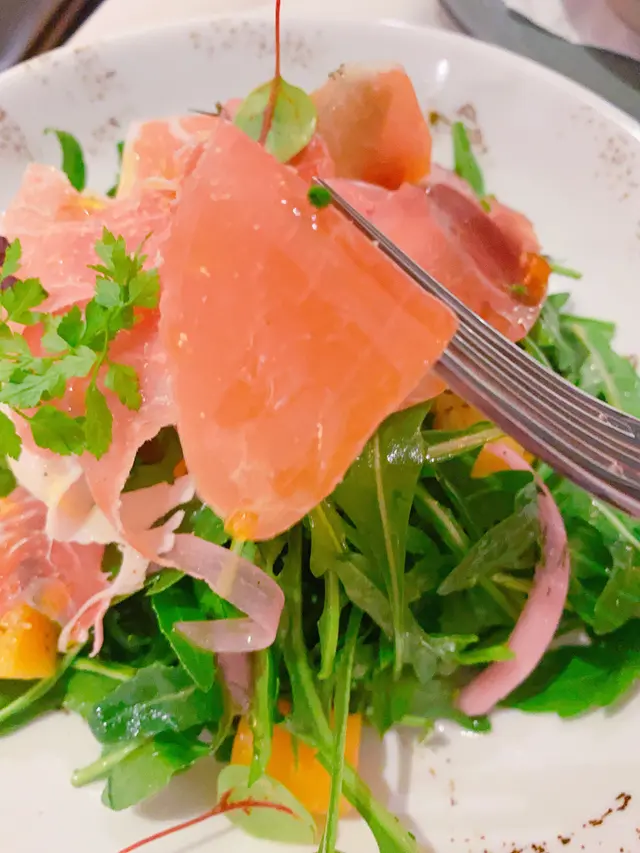 巴馬火腿配烤菠蘿哈密瓜