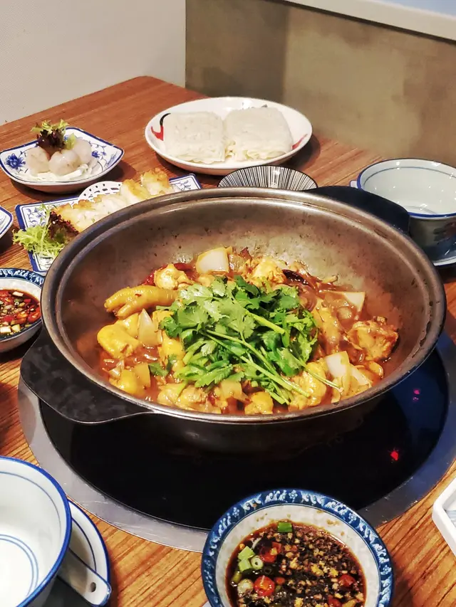 馳名重慶辣雞煲