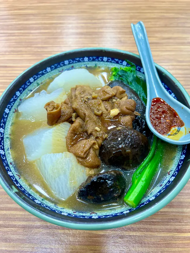 自選三餸車仔麵$47