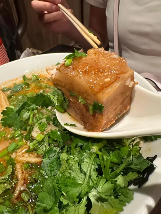 芫荽辣麻味噌拉麵