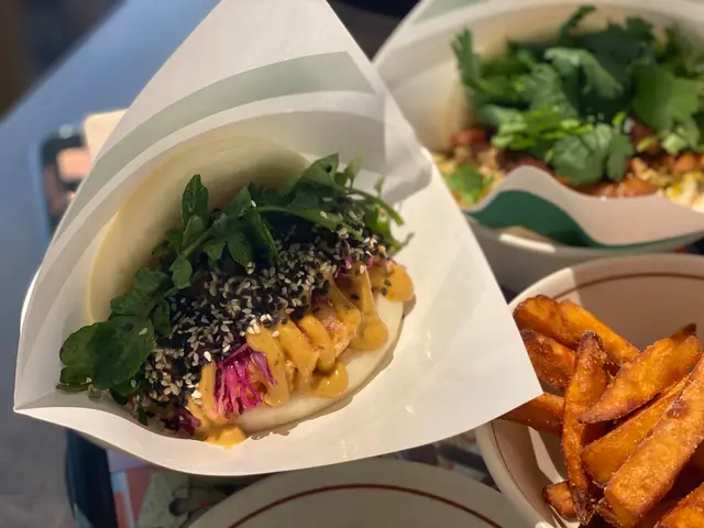 香煎蝦餅刈包
