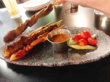 沙嗲牛肉拼鸡肉串