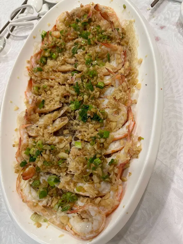 蒜蓉粉絲蒸開邊海中蝦