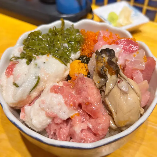 Kagura 彩虹魚生飯