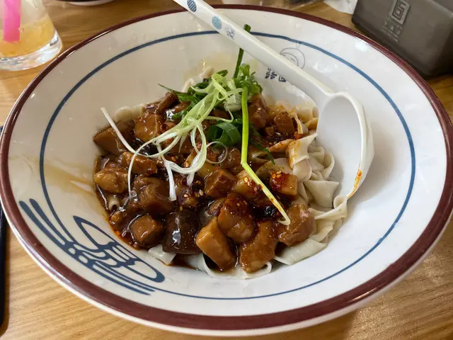 套餐（麵+小食+飲料）$88。但是整體味道一般。