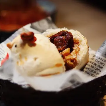 招牌酥皮鲍鱼糯米鸡