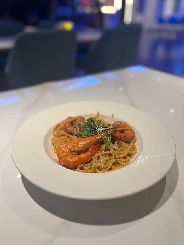 Tiger Prawn Linguine with Lobster Cream Sauce