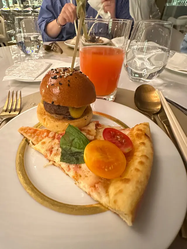 真牛肉mini burger 值5粒星