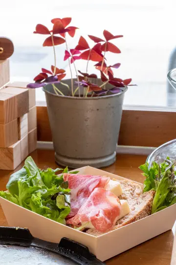 Parma  ham  with  sourdough  and  home  made  jam  