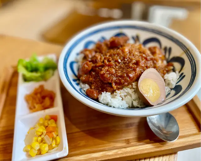正宗滷肉飯