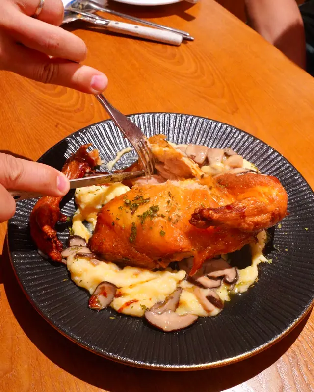 烤醉雞配牛油雜菇及薯蓉