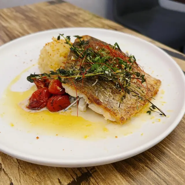 法式香煎盲鰽魚配檸檬香草汁