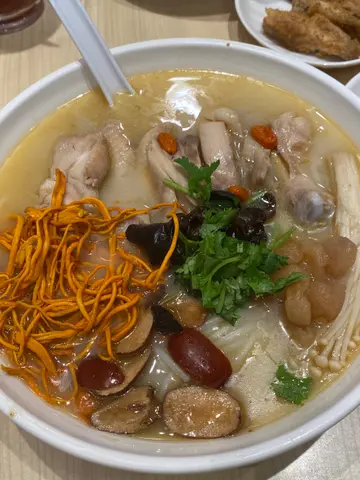 药膳麻油鸡米线