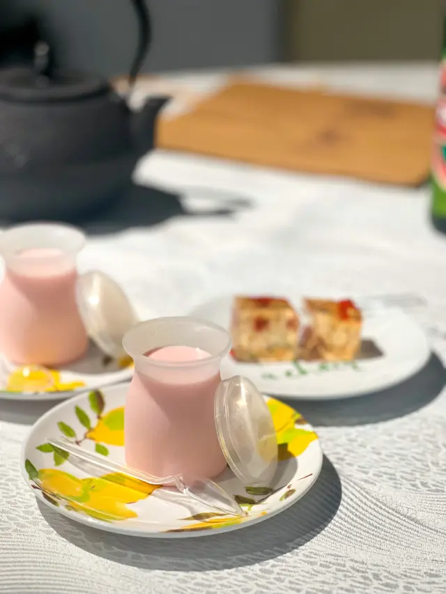 甜品 - 士多啤梨奶凍 | 桂花糕