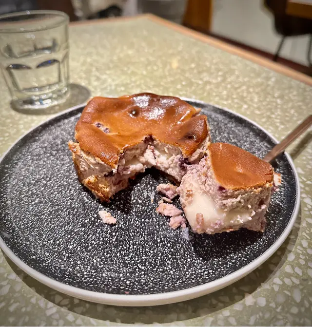 Blueberry Basque Burnt Cheese Cake with Moochi