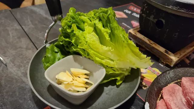蒜片生菜 