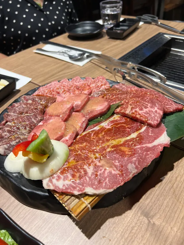 其實仲有勁多肉 但我地太肚餓 冇咩點影晒 😜