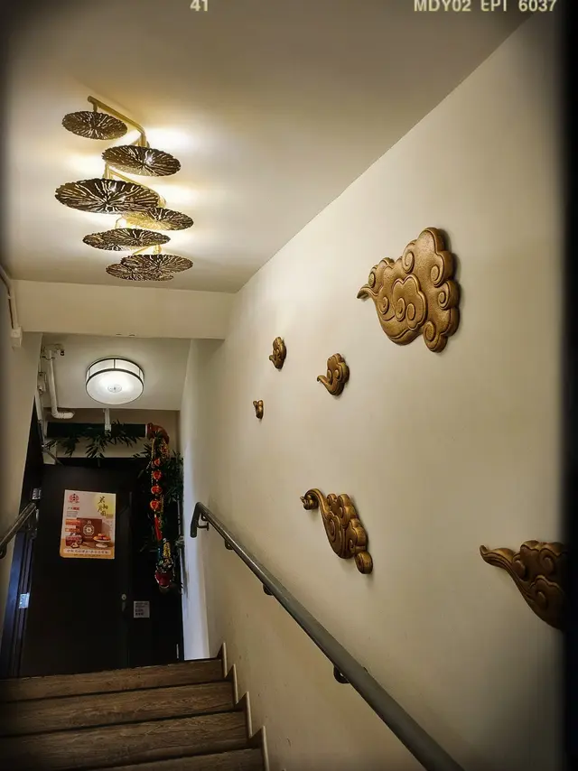 通往上層之樓梯