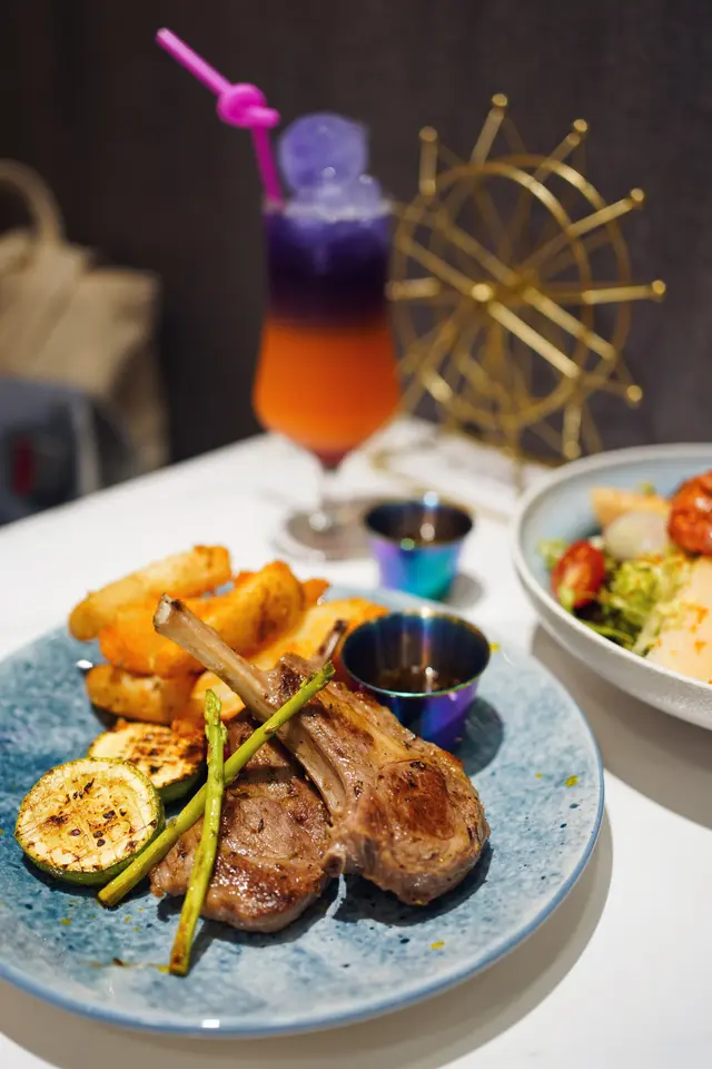 香草燒汁羊架配薯蓉