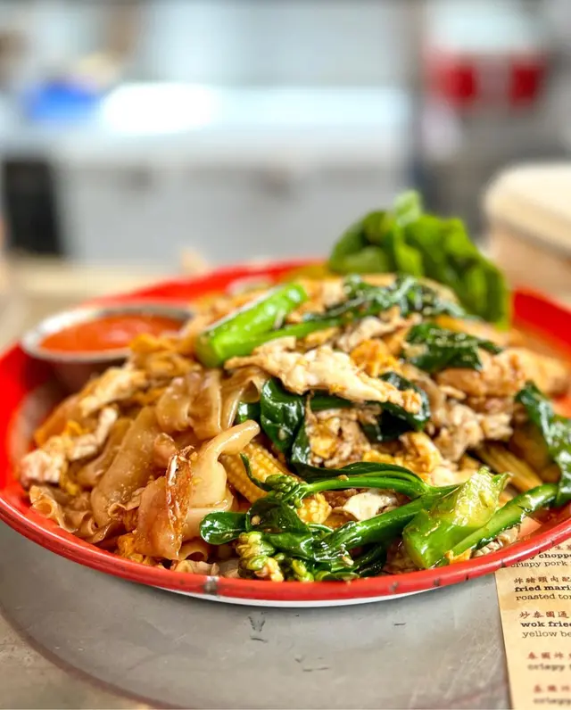 泰式炒闊河粉(雞)