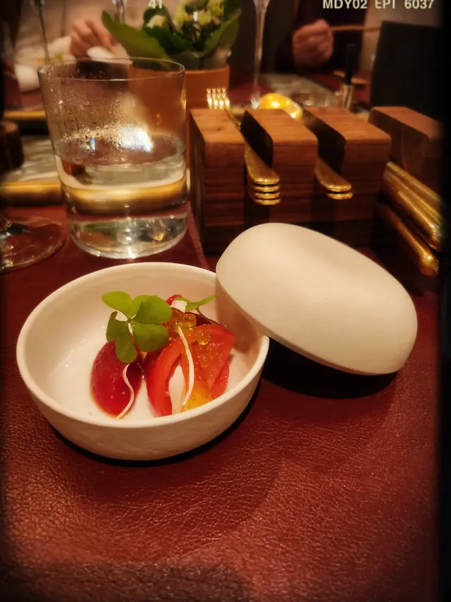 日本蕃茄拼士多啤梨沙律