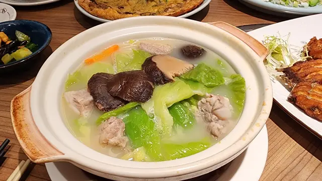 高湯鹹骨大芥菜煲
