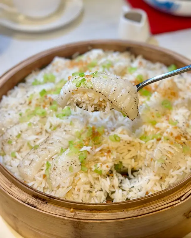 金蒜瑤柱蒸冰島鰈魚鰭籠仔飯