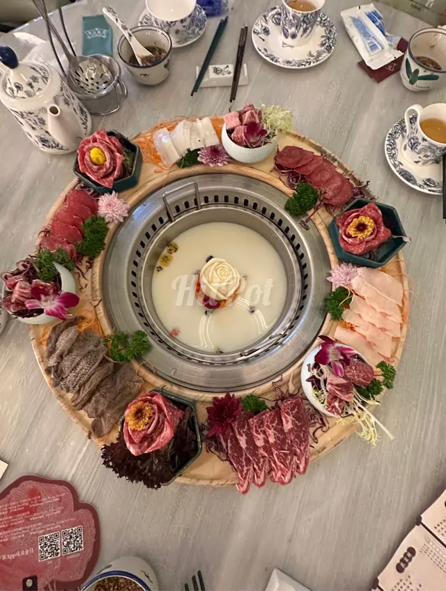 味道ok, 有多款不同牛部位提供,3大1小都夠食,但食材不夠新鮮要扣分