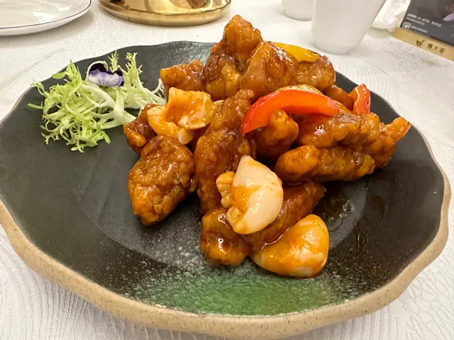 荔枝山楂咕嚕肉