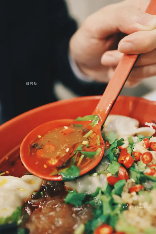 酸辣湯的味道偏辣,沒什麼酸味